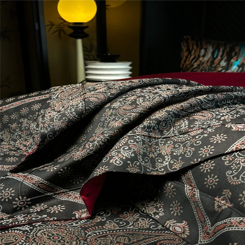 600TC Luxury Black Paisley Jacquard Bedding Set – 4PCS Queen & King