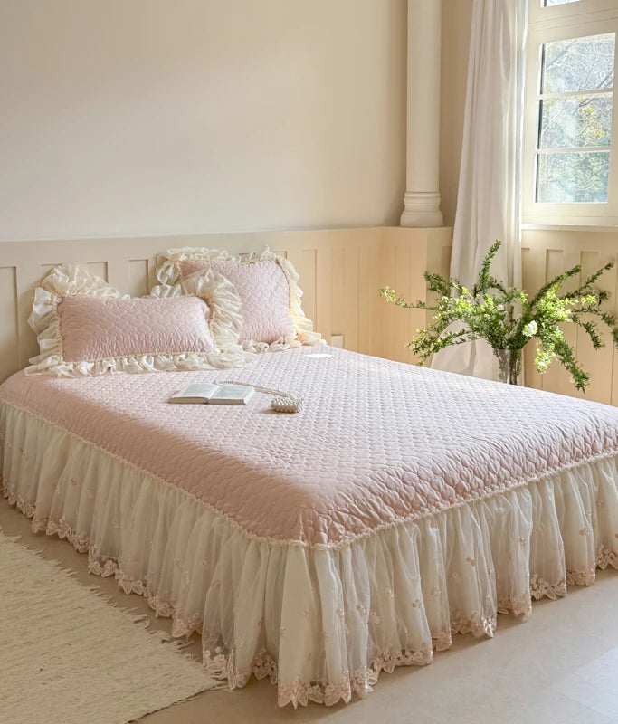 600TC Princess style Egyptian cotton ruffled bedding set includes bedspread, duvet cover and pillowcases