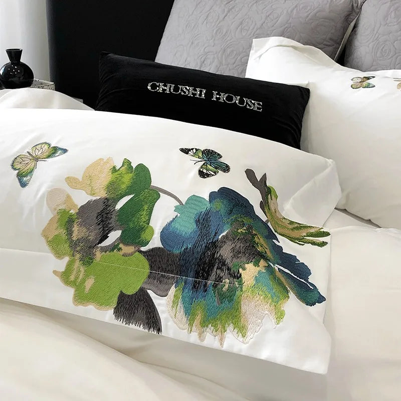 800TC Egyptian Cotton Floral White Bedding set includes Duvet Cover, flat or fitted Sheet and pillowcases in Queen and King size