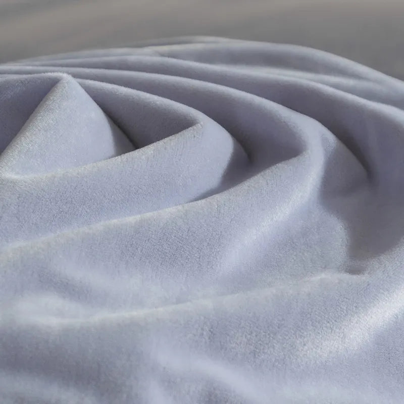 Close up of 500TC Reversible Fluffy Microfiber Lilac and Peach Duvet Cover 