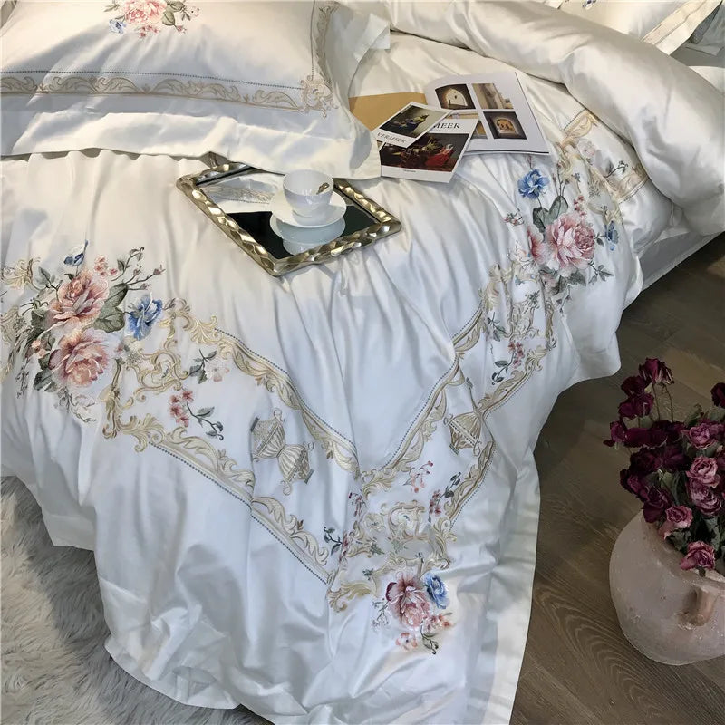 Close up of 800TC Egyptian Cotton Luxury Embroidered duvet cover set