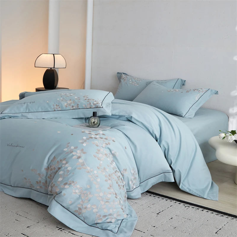 Light blue floral patterned bedding set 