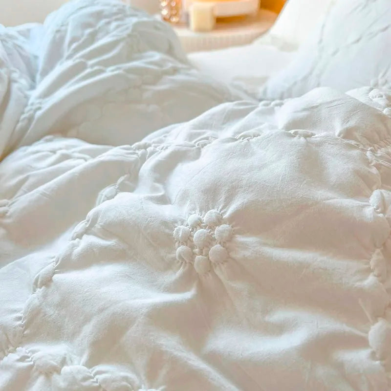 Luxury bedding Pinch Pleated Cotton Duvet Cover Set in White | Queen & King