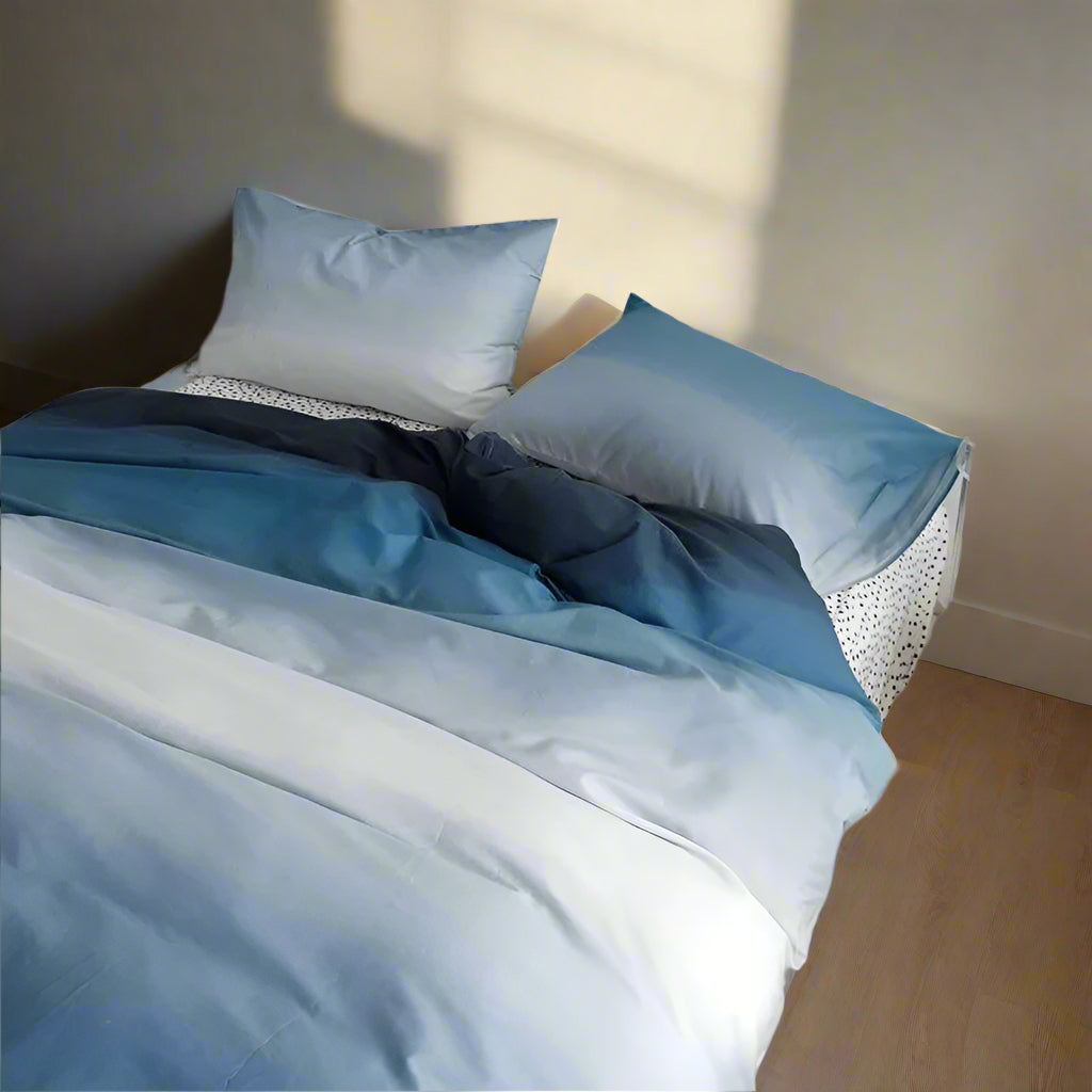 Luxury bedding for master bedroom
Gradient Colorful Bedding Set 