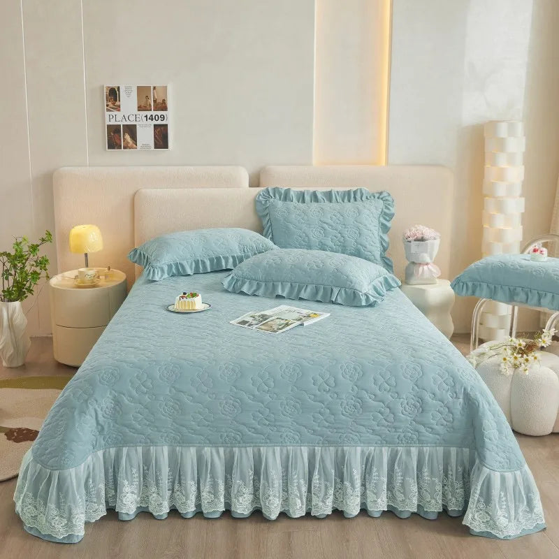 Quilted Floral Embossed Lace Bedding Set - Blue