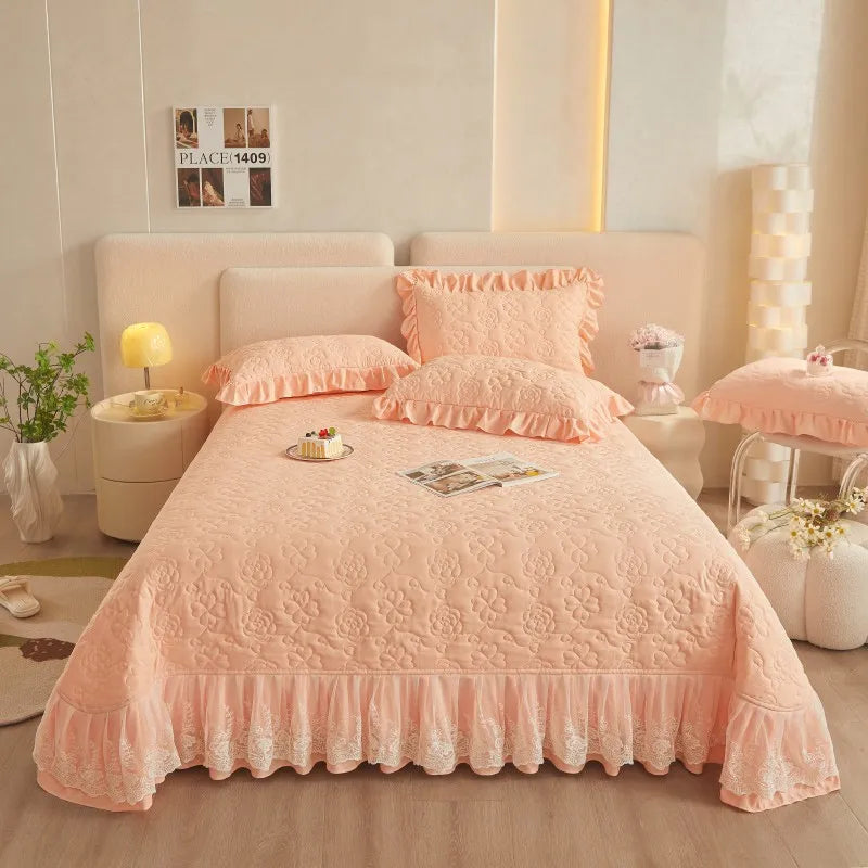 Quilted Floral Embossed Lace Bedding Set - Peach