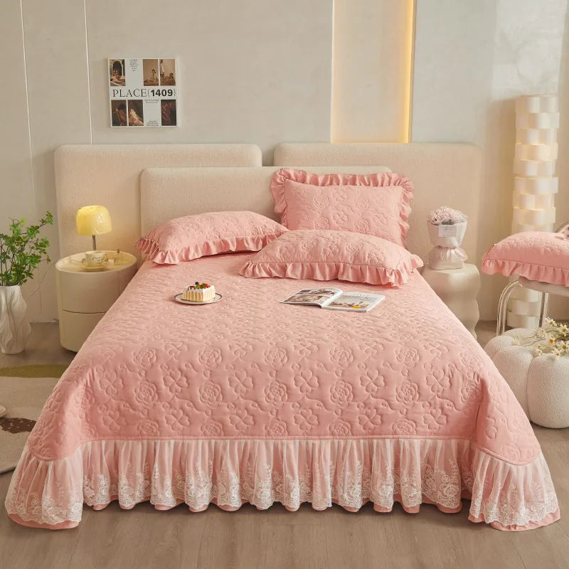 Quilted Floral Embossed Lace Bedding Set - Pink