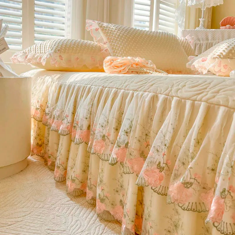 400TC Lace Embroidery Ruffled Bed Skirt Set - Yellow