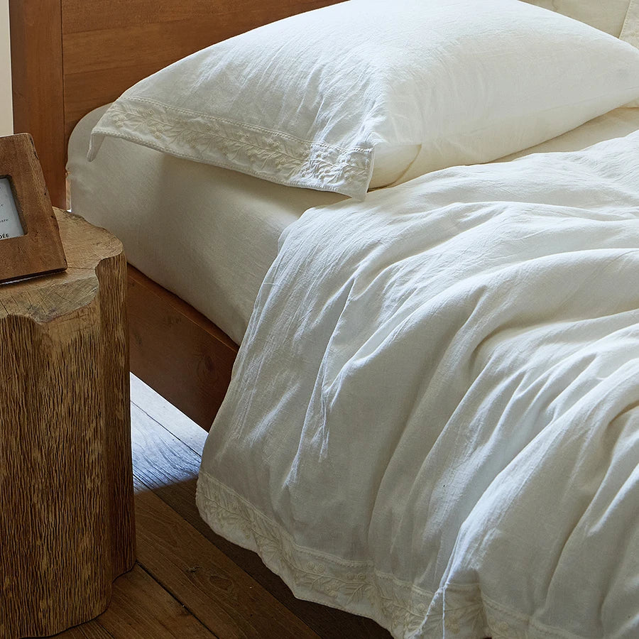 White neutral cotton linen bedding set