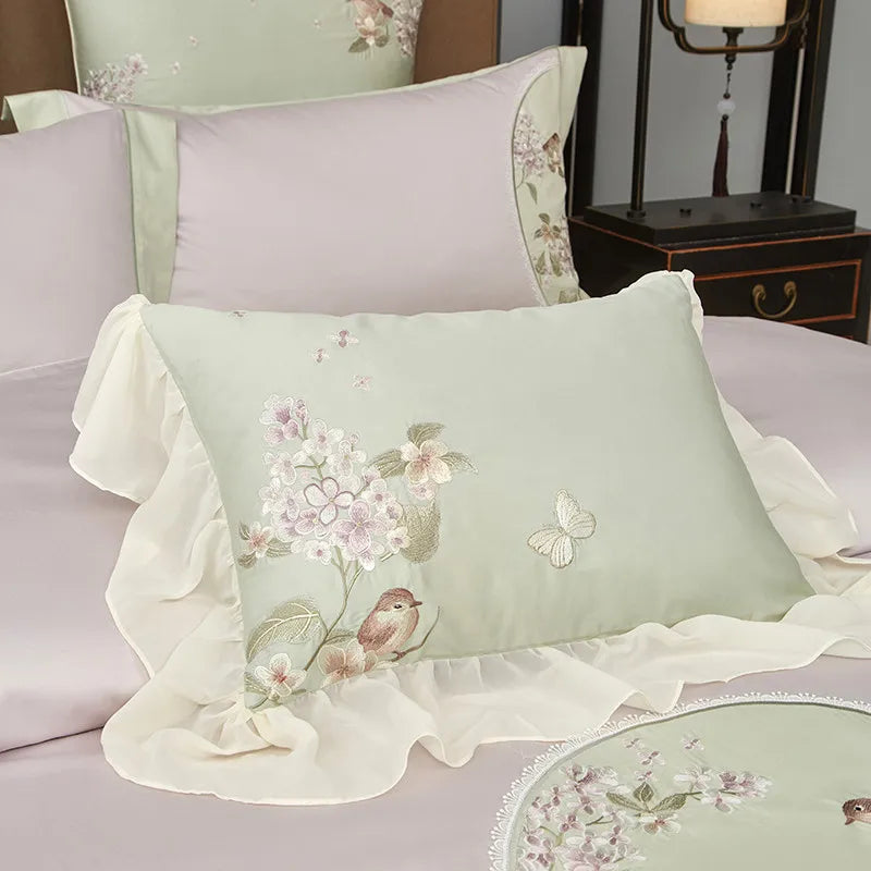 high-end bedding  Egyptian Cotton Embroidered Patchwork Bedding Set - Lilac
