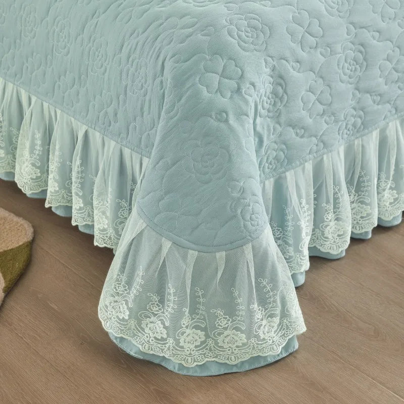 luxury Quilted Floral Embossed Lace Bedding Set - Blue