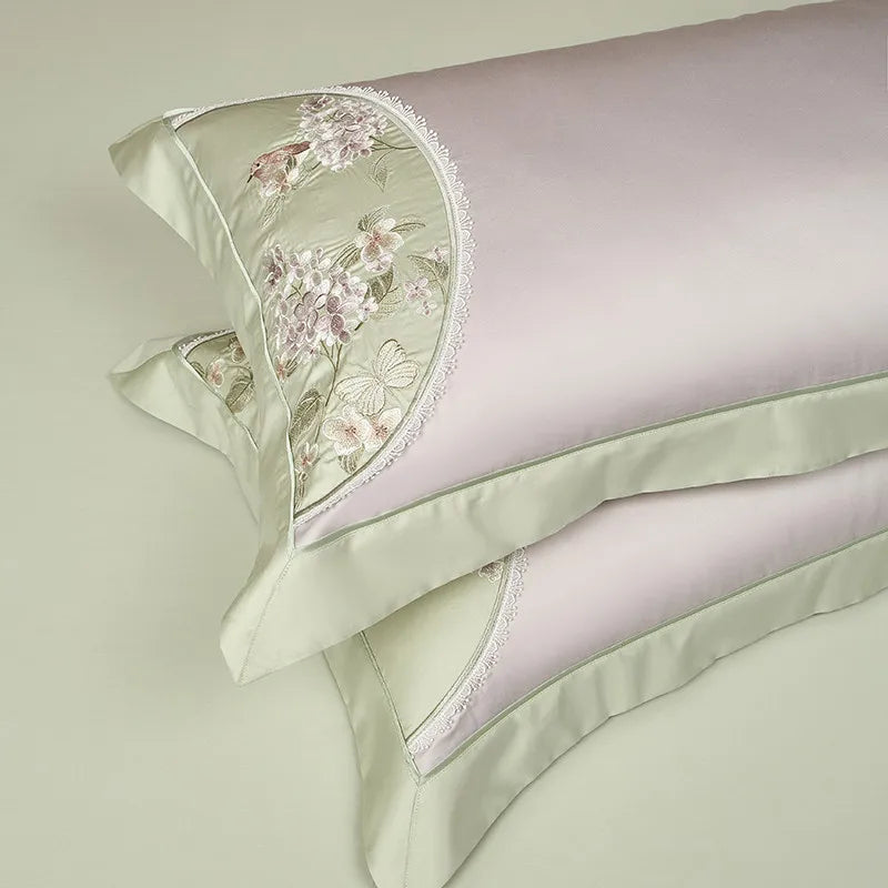 luxury bedding  Egyptian Cotton Embroidered Patchwork Bedding Set - Lilac