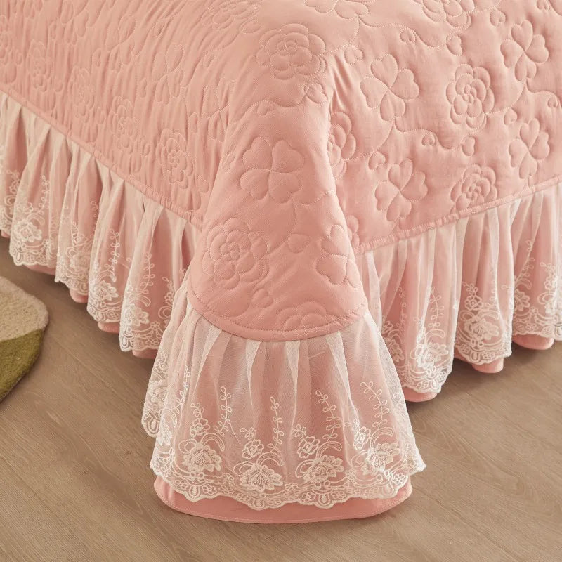 premium bed sheets Quilted Floral Embossed Lace Bedding Set - Pink