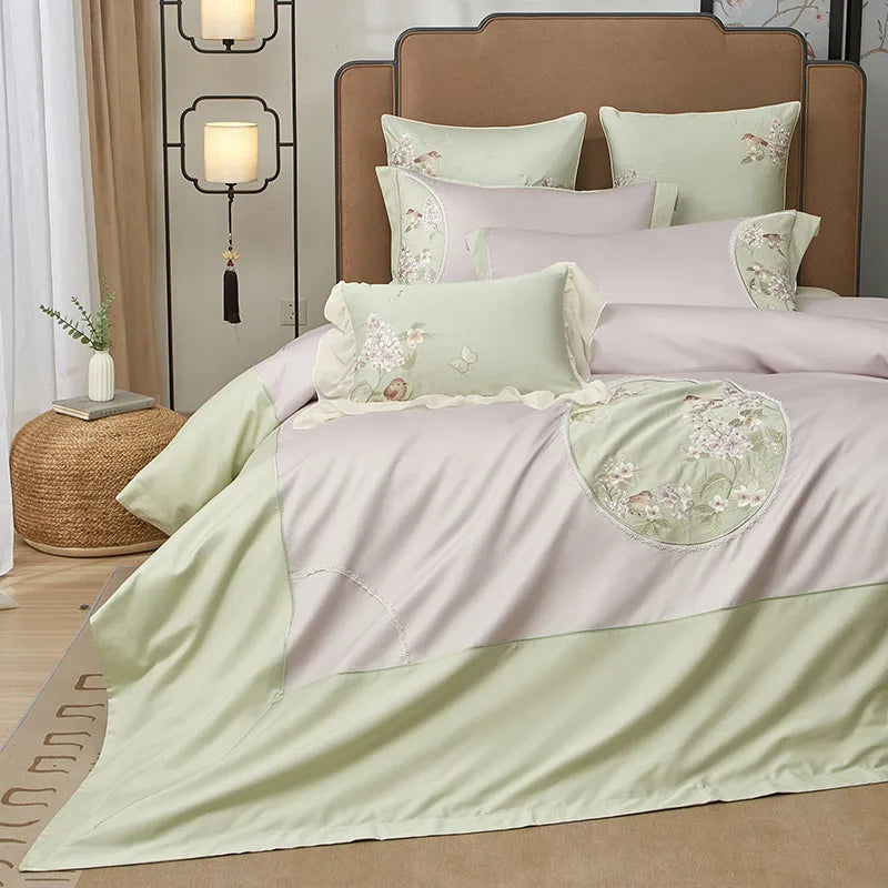 premium sheets   Egyptian Cotton Embroidered Patchwork Bedding Set - Lilac